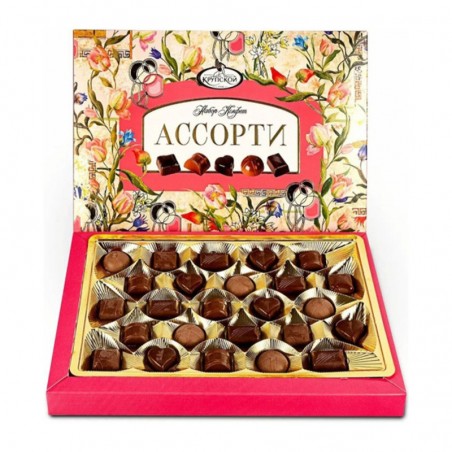 Assorted chocolate sweets in a gift box 249 g