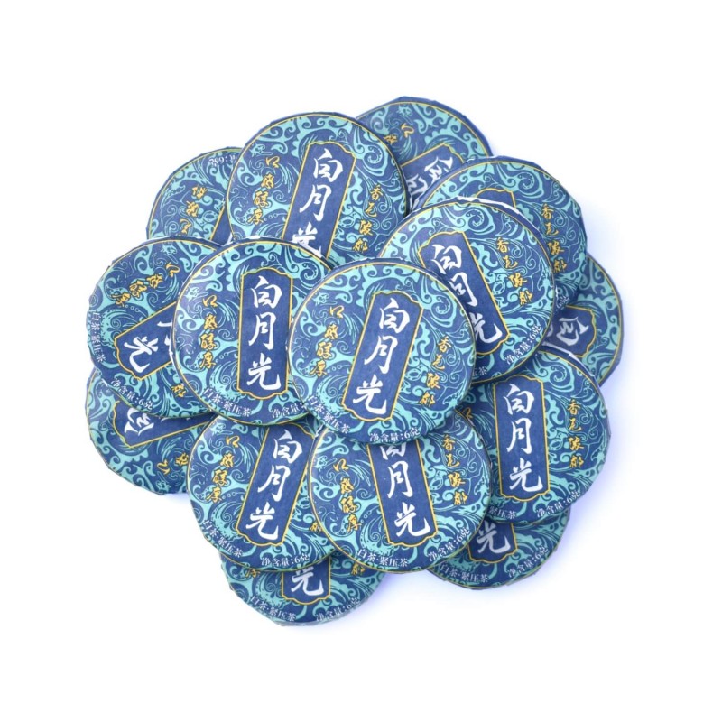 Yue Guang Bai "Zilā monēta" 50g presēta baltā tēja T.Ar Yue Guang Bai "Zilā monēta" 50g presēta baltā tēja T.Ar